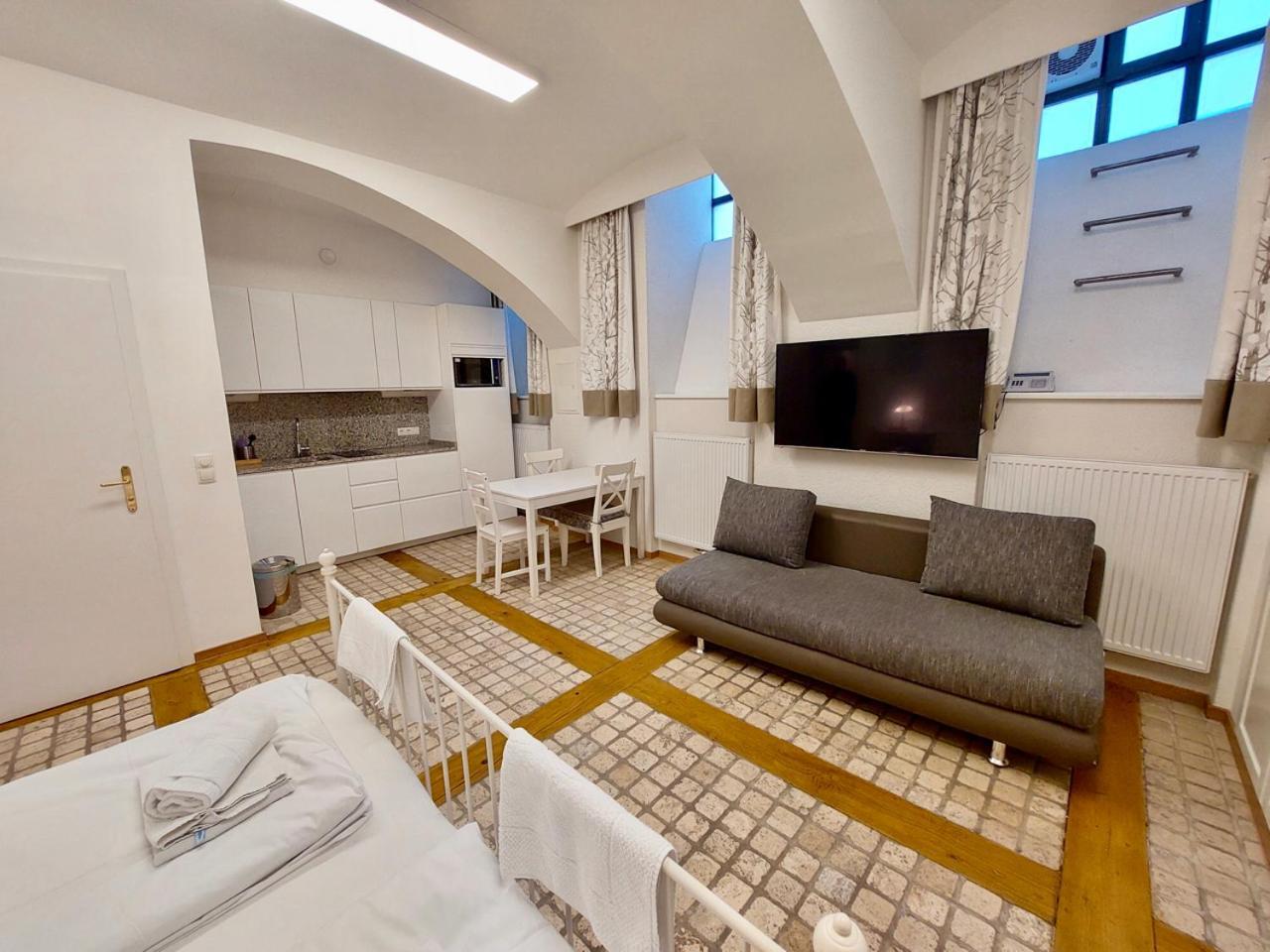 Modern Studios Near City Center เวียนนา ภายนอก รูปภาพ