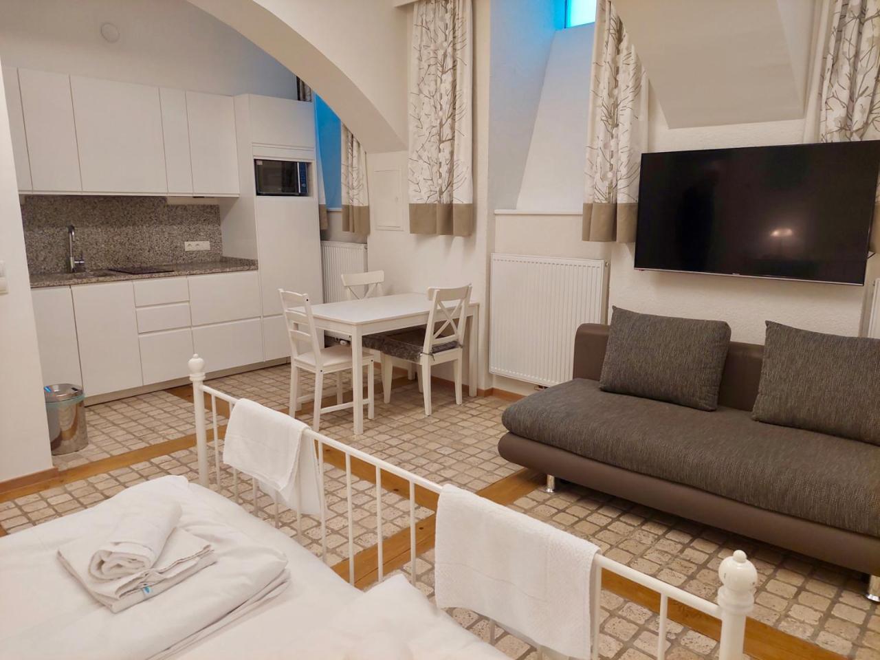 Modern Studios Near City Center เวียนนา ภายนอก รูปภาพ